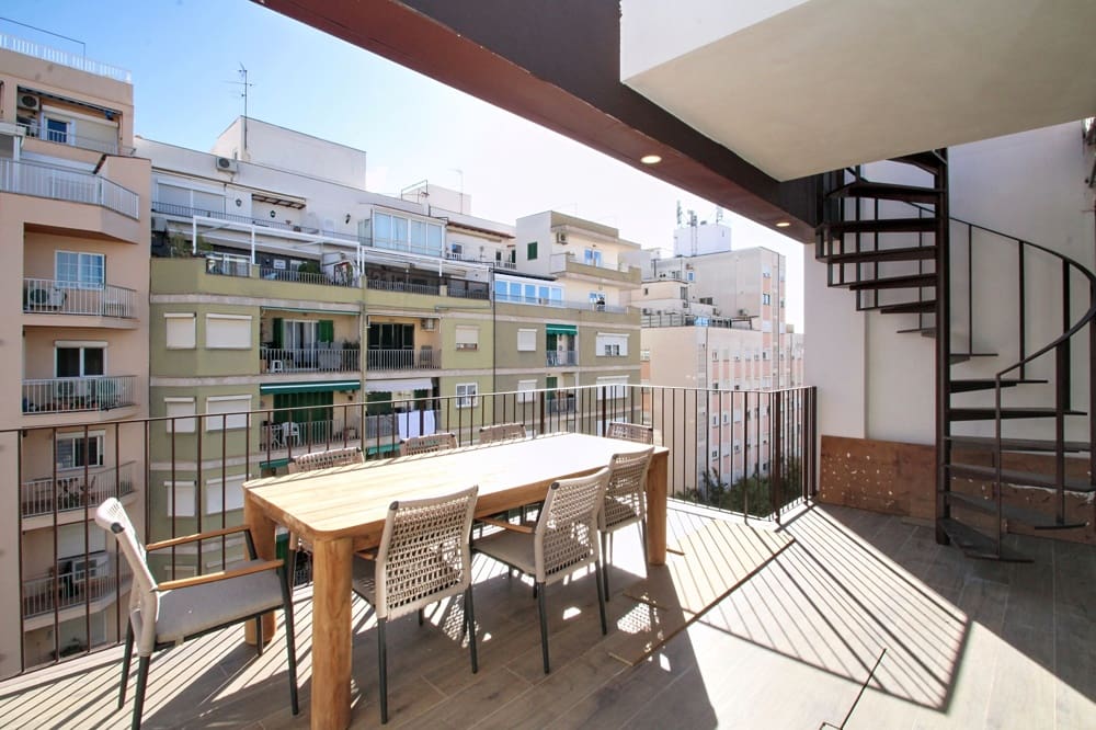 3 bedroom Penthouse for sale in Palma de Mallorca - € 2,399,000 (Ref: 9436476)