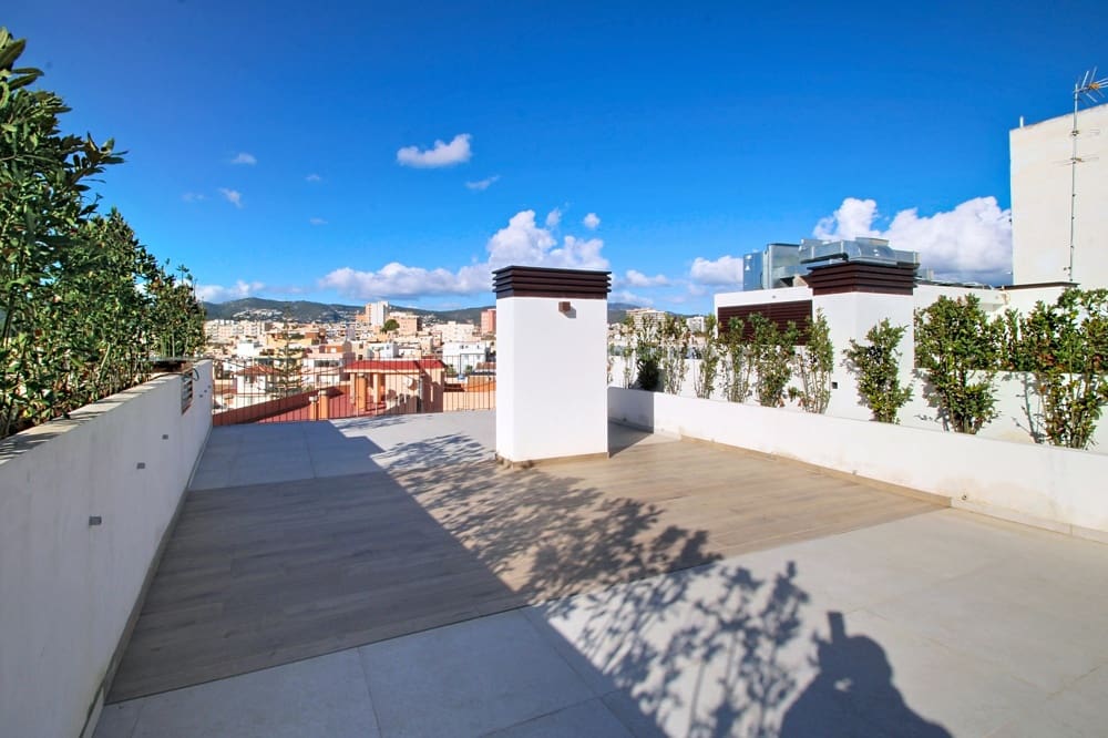 1 bedroom Flat for sale in Palma de Mallorca - € 599,000 (Ref: 9436477)
