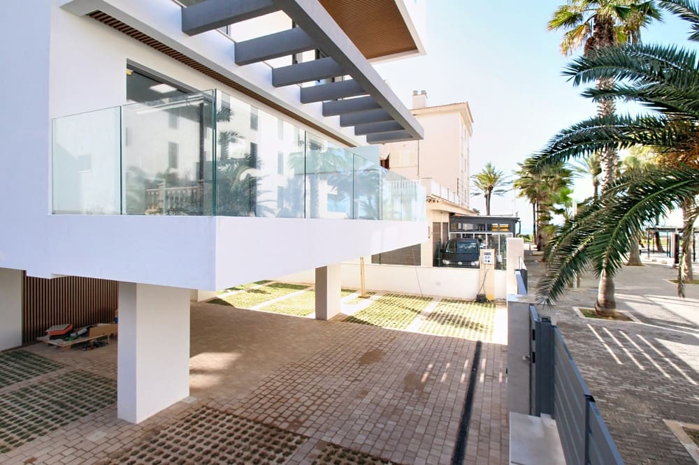 2 bedroom Penthouse for sale in L'Arenal / S'Arenal - € 1,450,000 (Ref: 9438819)
