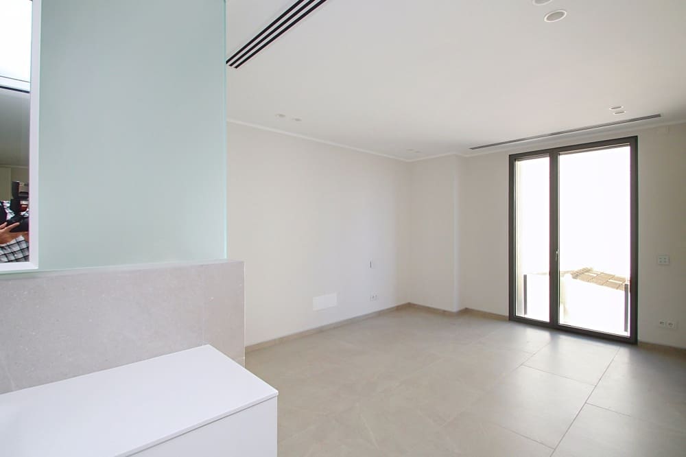 3 bedroom Flat for sale in Palma de Mallorca - € 2,890,000 (Ref: 9511401)