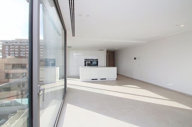 3 bedroom Flat for sale in Cort, Palma de Mallorca - € 2,890,000 (Ref: 9511401)