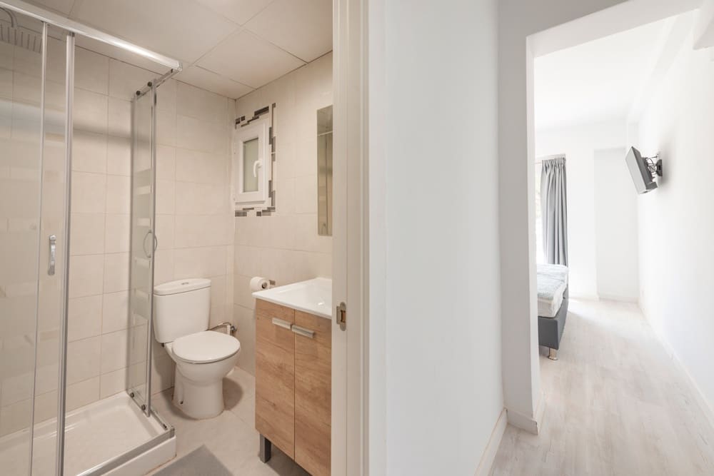 24 Zimmer Hotel zu verkaufen in L'Arenal / S'Arenal - 3.950.000 € (Ref: 9529020)