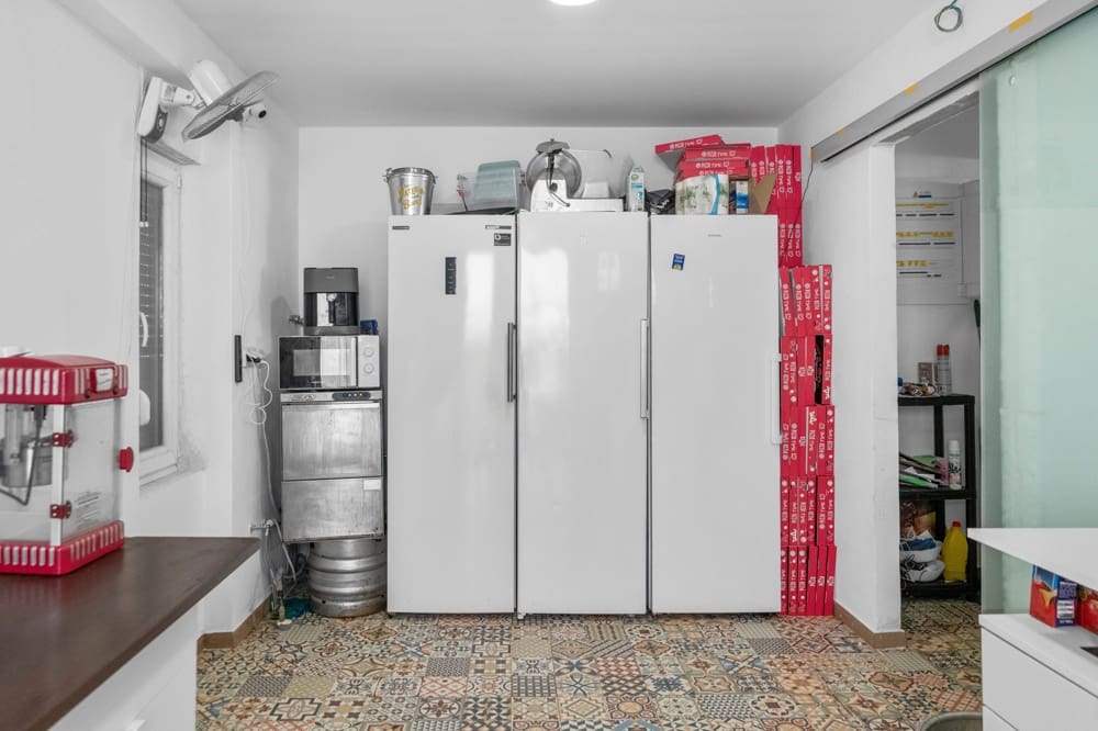 24 Zimmer Hotel zu verkaufen in L'Arenal / S'Arenal - 3.950.000 € (Ref: 9529020)