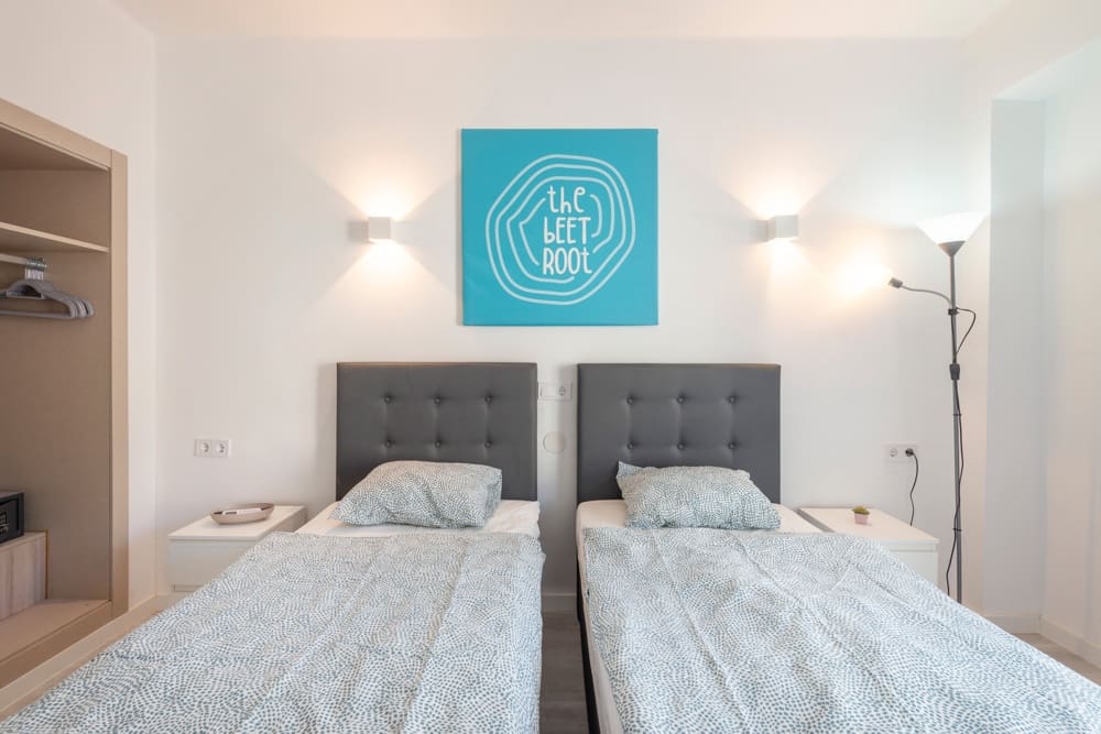 24 Zimmer Hotel zu verkaufen in L'Arenal / S'Arenal - 3.950.000 € (Ref: 9529020)