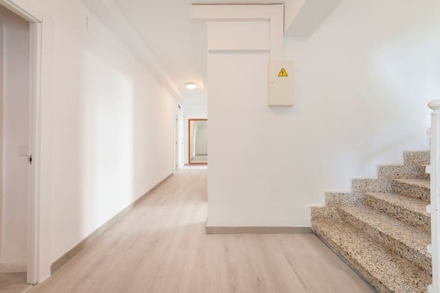 24 makuuhuone Hotelli myytävänä paikassa Llucmajor - 3 950 000 € (Ref: 9529020)