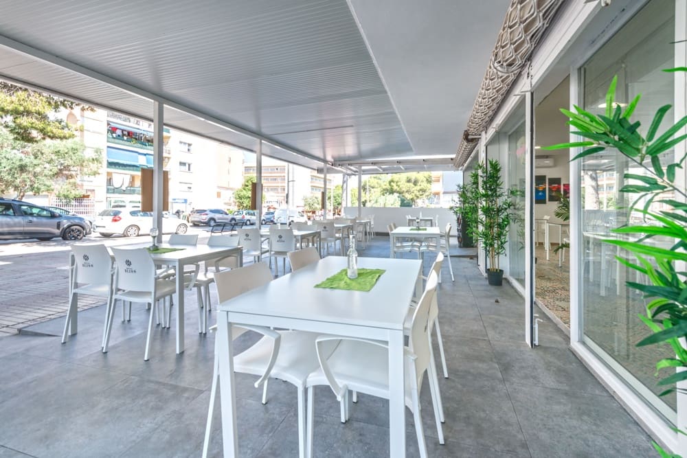 24 Zimmer Hotel zu verkaufen in L'Arenal / S'Arenal - 3.950.000 € (Ref: 9529020)