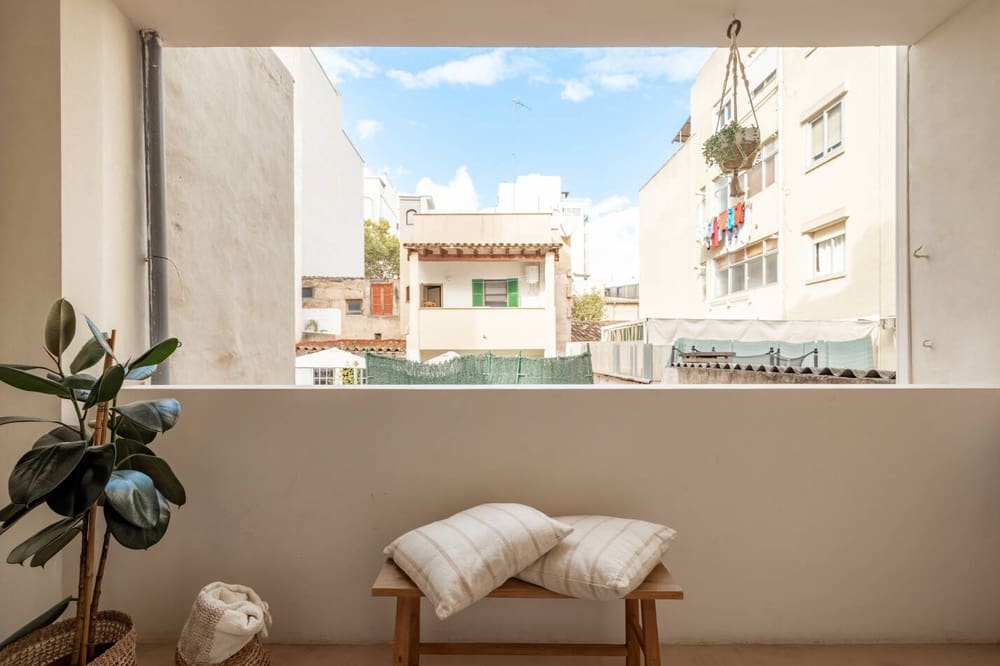 2 bedroom Flat for sale in Palma de Mallorca - € 590,000 (Ref: 9544033)