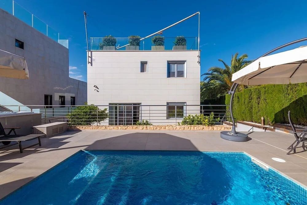 3 bedroom Townhouse for sale in Bellavista - € 1,550,000 (Ref: 9629270)