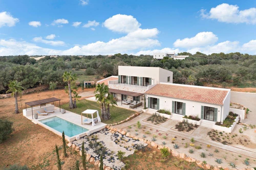 4 bedroom Villa for sale in Santanyi - € 3,900,000 (Ref: 9675097)