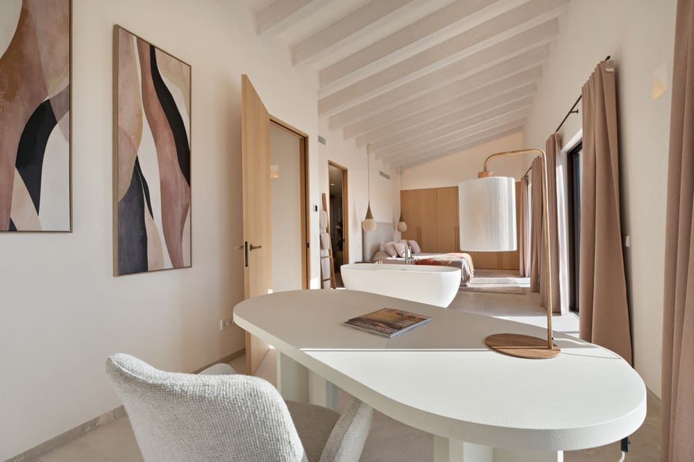 4 bedroom Villa for sale in Santanyi - € 3,900,000 (Ref: 9675097)