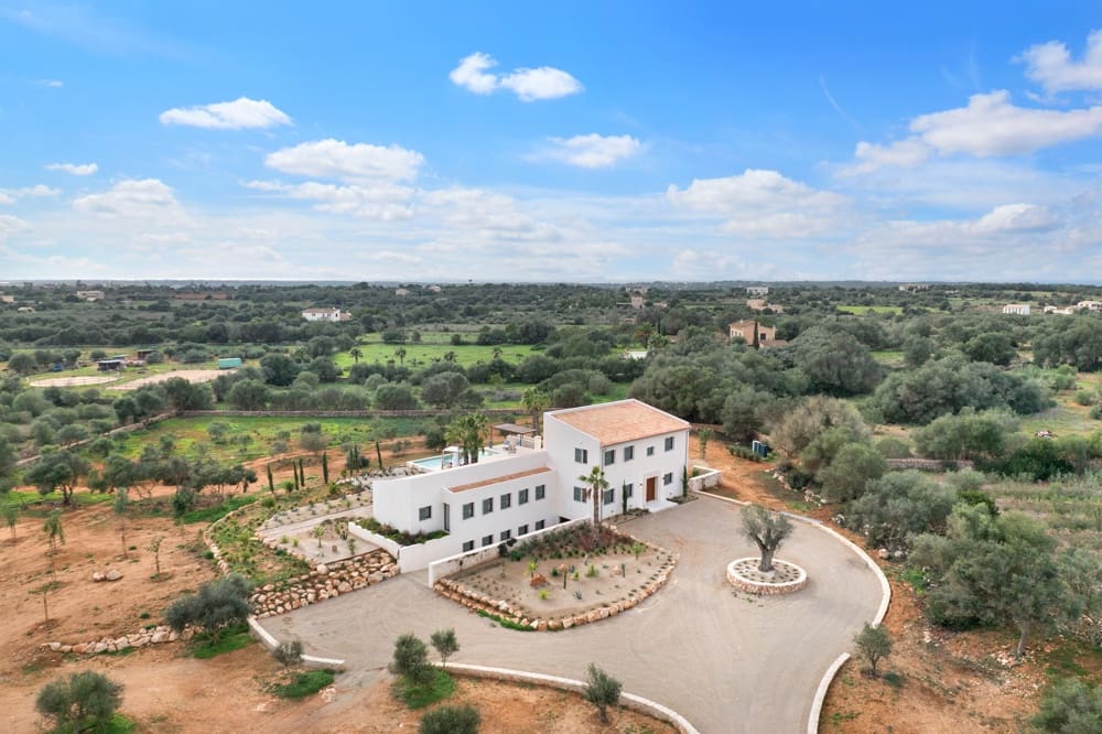 4 bedroom Villa for sale in Santanyi - € 3,900,000 (Ref: 9675097)