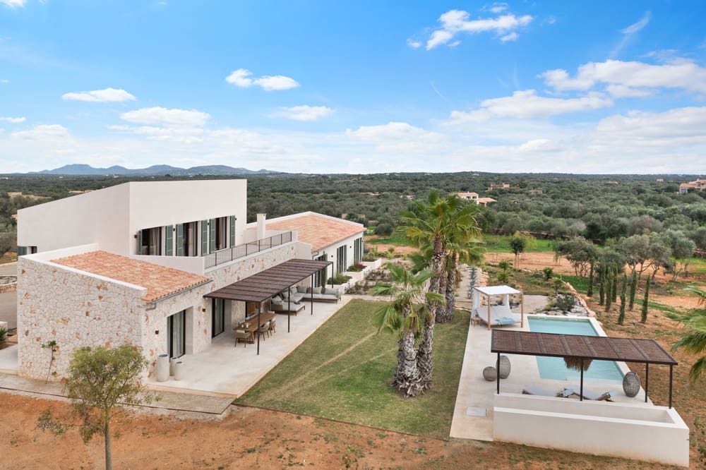 4 bedroom Villa for sale in Santanyi - € 3,900,000 (Ref: 9675097)