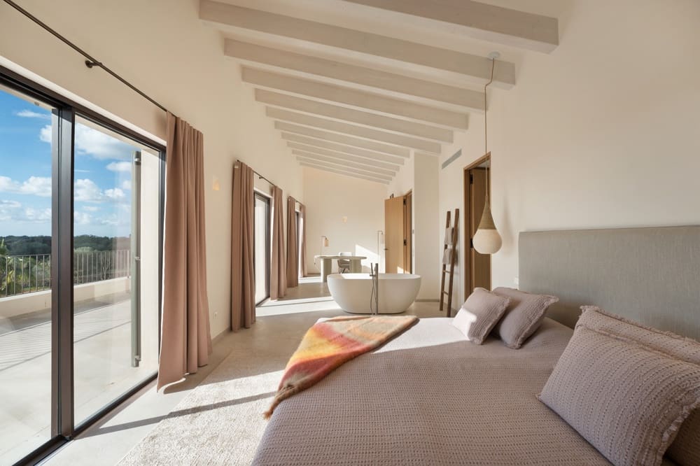 4 bedroom Villa for sale in Santanyi - € 3,900,000 (Ref: 9675097)