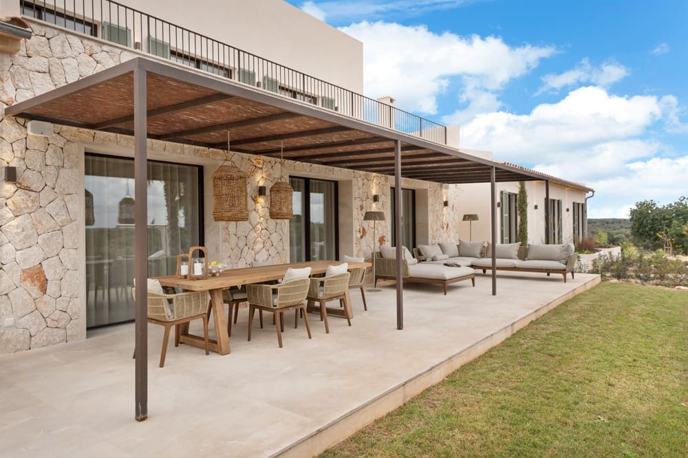 4 bedroom Villa for sale in Santanyi - € 3,900,000 (Ref: 9675097)