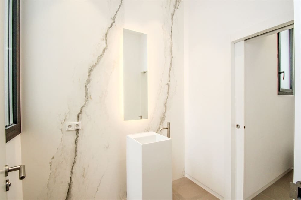 4 bedroom Townhouse for sale in Palma de Mallorca - € 8,200,000 (Ref: 9699788)