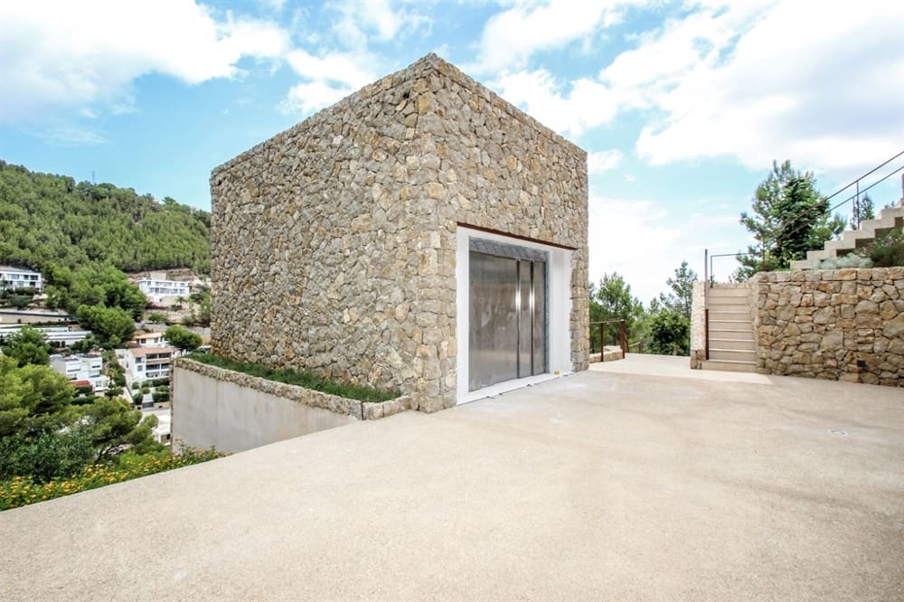 4 bedroom Townhouse for sale in Palma de Mallorca - € 8,200,000 (Ref: 9699788)