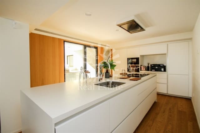 2 bedroom Flat for sale in Santa Catalina, Palma de Mallorca - € 1,300,000 (Ref: 9699801)