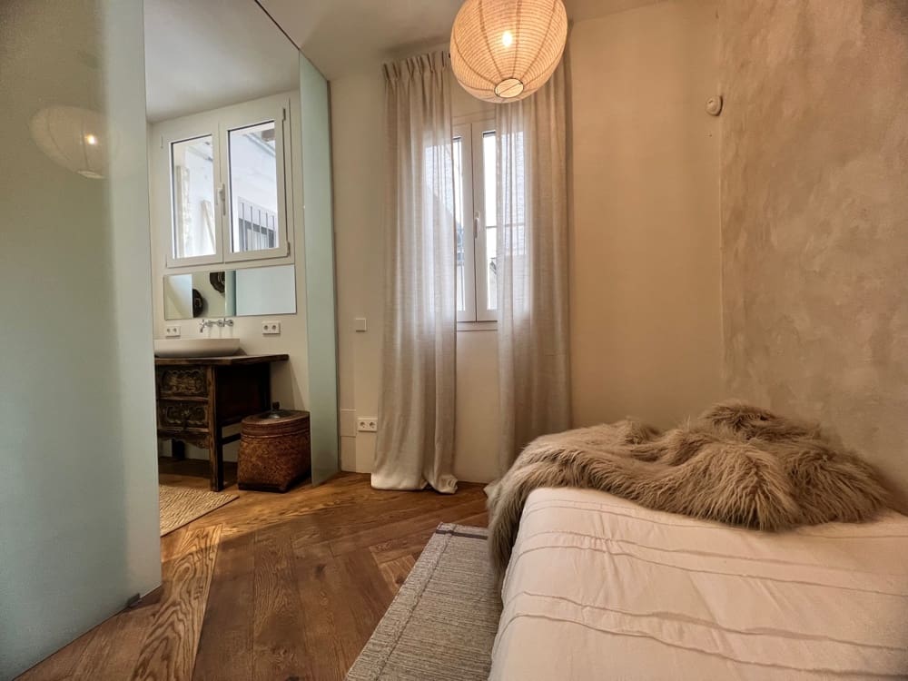 2 bedroom Flat for sale in Palma de Mallorca - € 599,000 (Ref: 9733604)