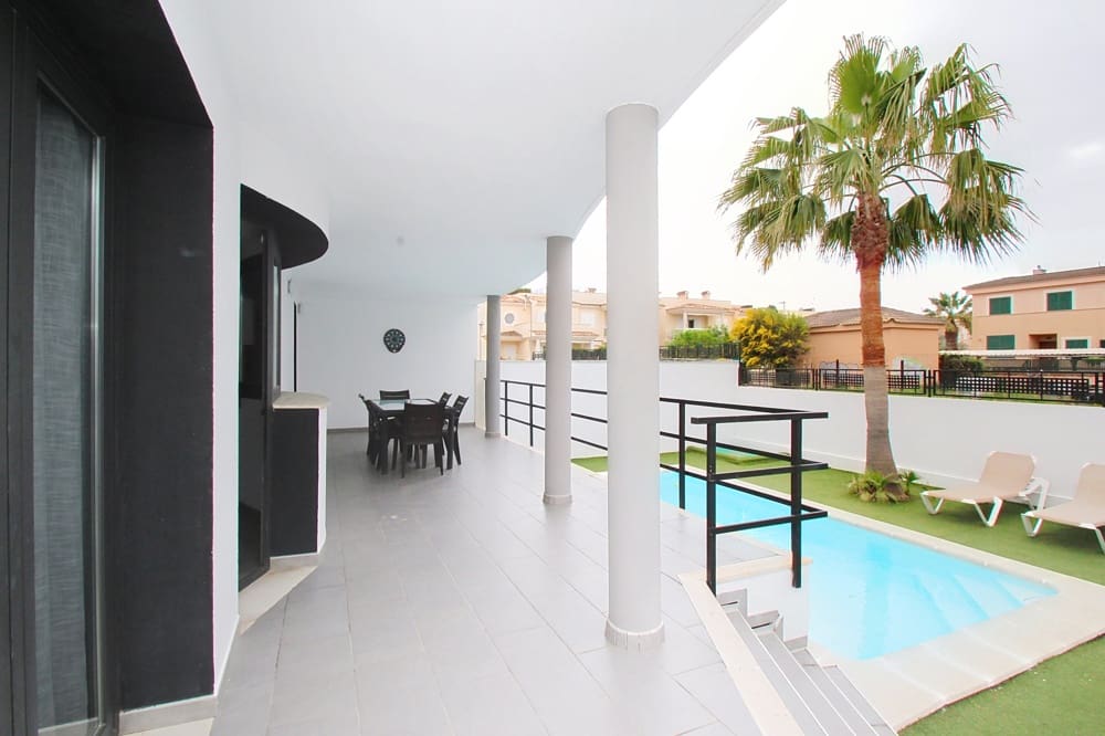 7 bedroom Villa for sale in Can Pastilla - € 1,600,000 (Ref: 9789423)