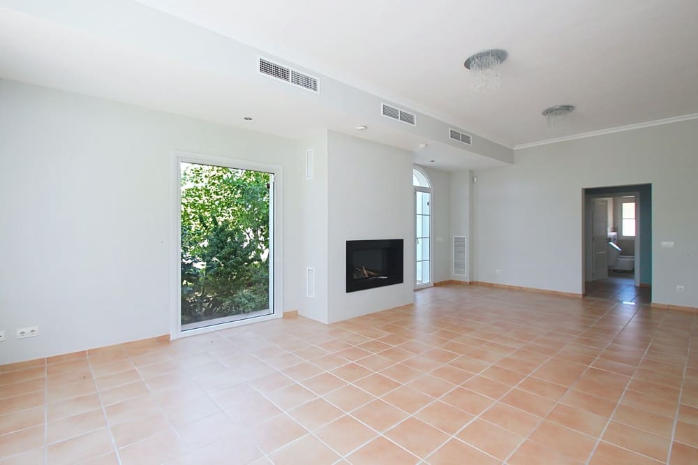 5 bedroom Villa for sale in Santa Ponsa - € 3,000,000 (Ref: 9827664)