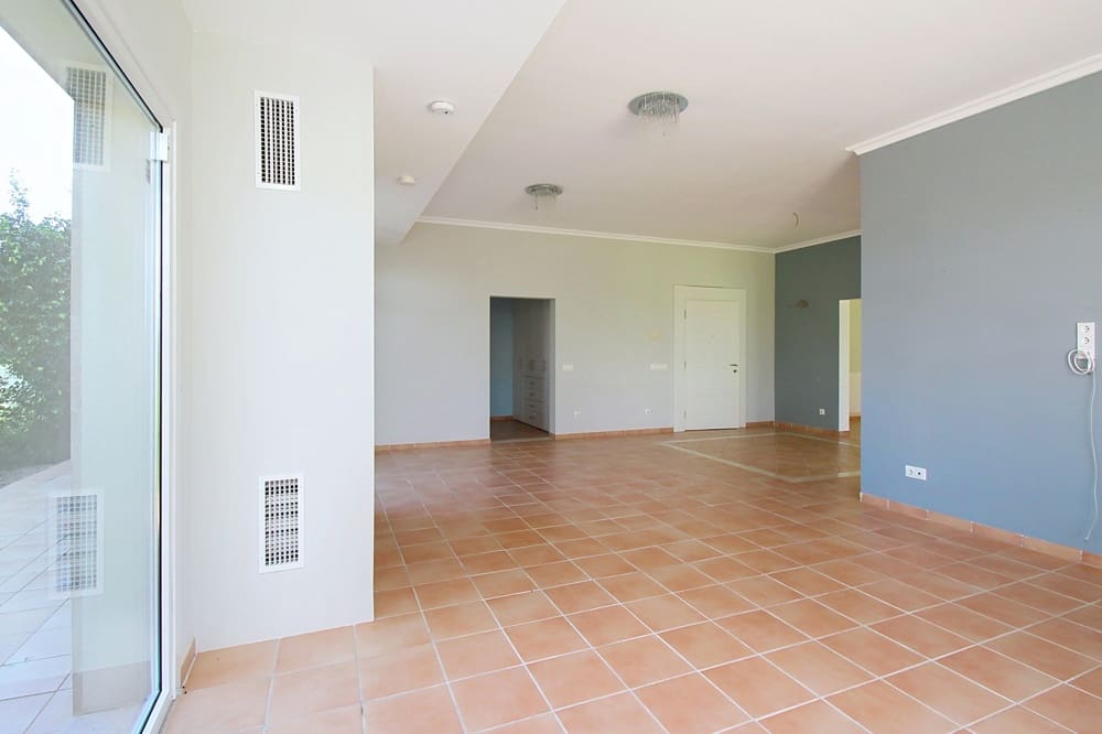5 bedroom Villa for sale in Santa Ponsa - € 3,000,000 (Ref: 9827664)