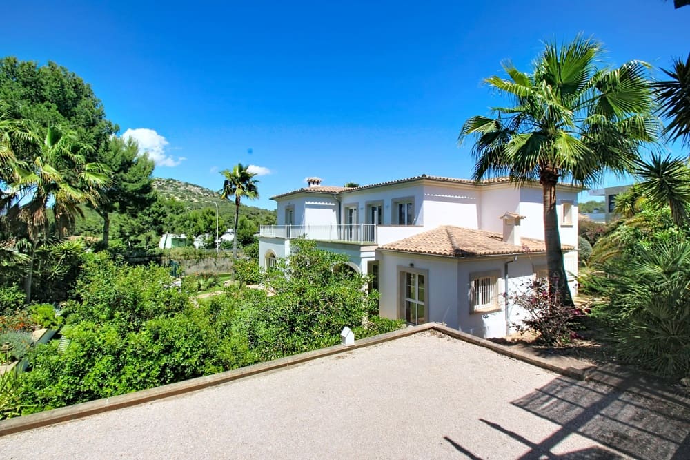 5 bedroom Villa for sale in Santa Ponsa - € 3,000,000 (Ref: 9827664)