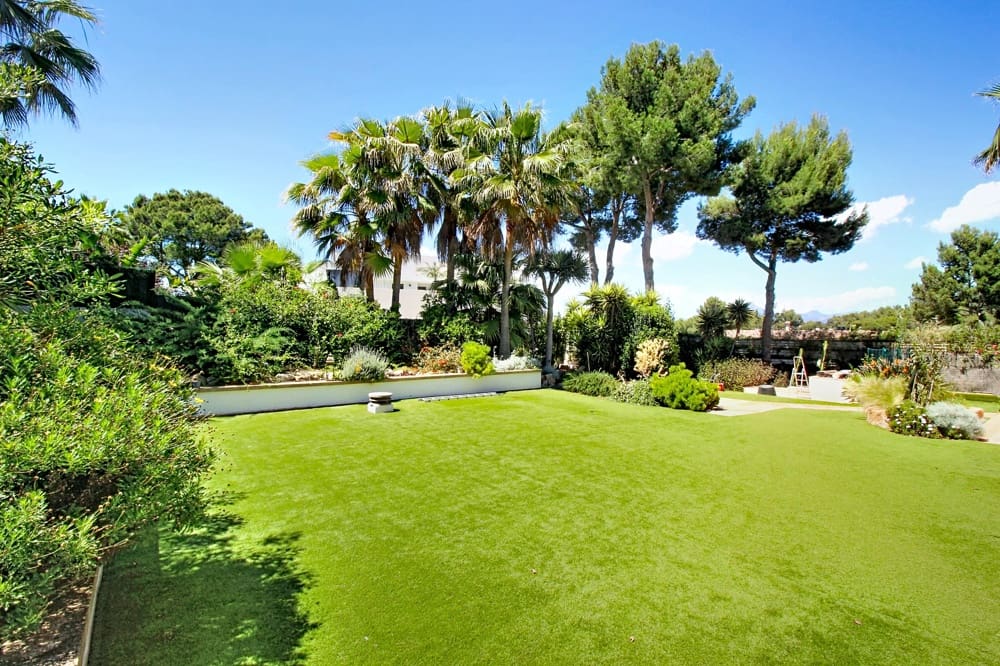5 bedroom Villa for sale in Santa Ponsa - € 3,000,000 (Ref: 9827664)