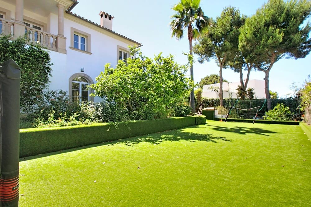 5 bedroom Villa for sale in Santa Ponsa - € 3,000,000 (Ref: 9827664)