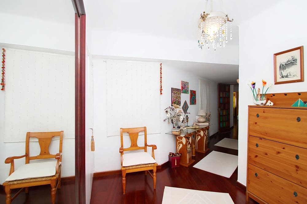 4 bedroom Flat for sale in Palma de Mallorca - € 750,000 (Ref: 9838657)