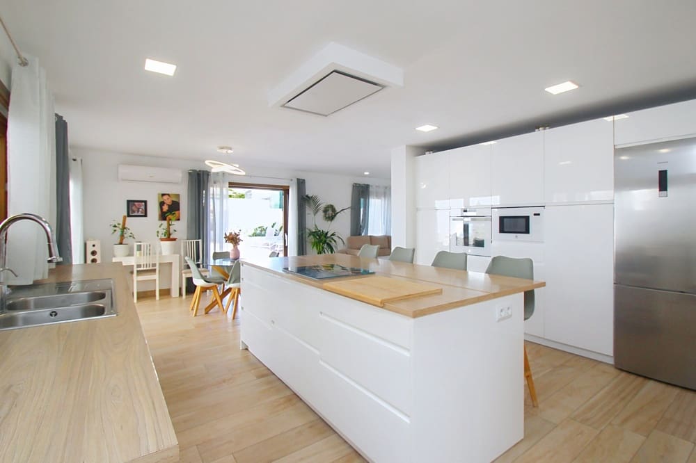 4 bedroom Terraced Villa for sale in Montuiri - € 1,600,000 (Ref: 9839839)