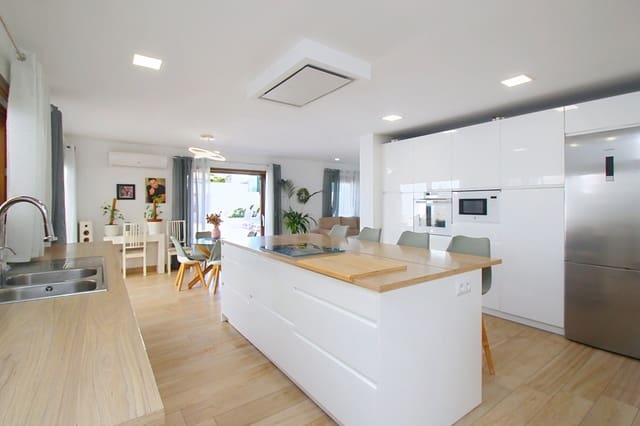 4 slaapkamer Rijtjeshuis te koop in Montuïri - € 1.600.000 (Ref: 9839839)