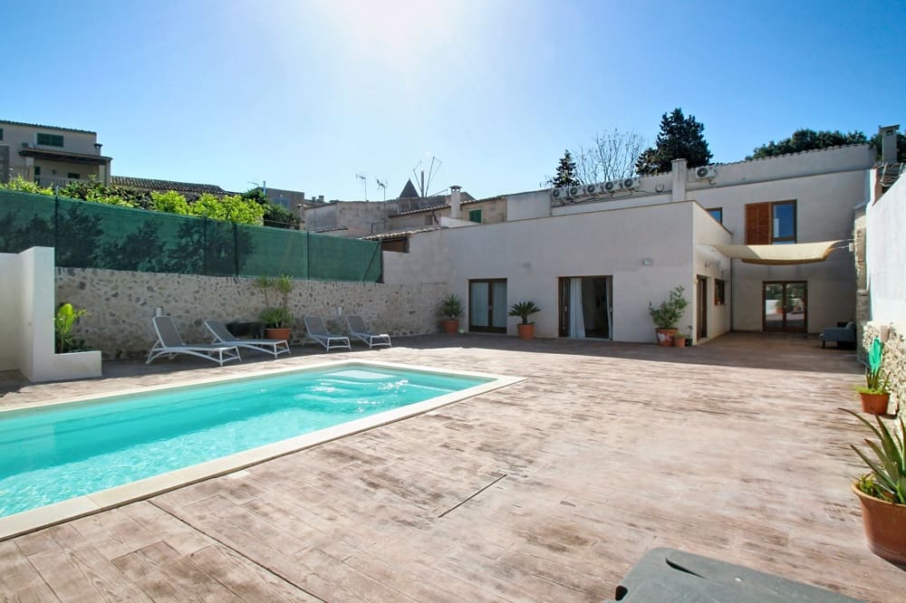 4 bedroom Terraced Villa for sale in Montuiri - € 1,600,000 (Ref: 9839839)