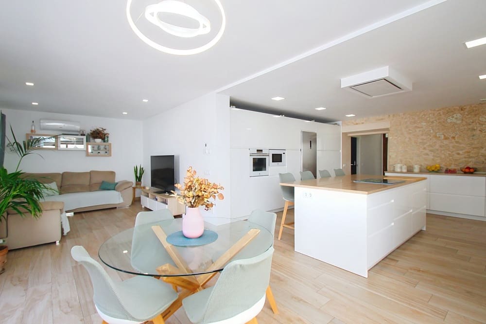 4 bedroom Terraced Villa for sale in Montuiri - € 1,600,000 (Ref: 9839839)