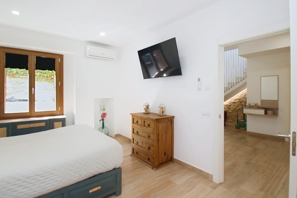 4 bedroom Terraced Villa for sale in Montuiri - € 1,600,000 (Ref: 9839839)