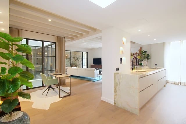 3 soveværelse Lejlighed til salg i Cort, Palma de Mallorca - € 3.300.000 (Ref: 9854416)