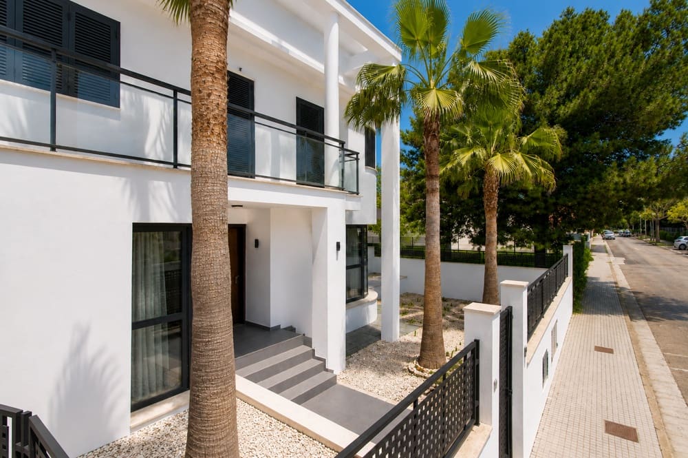 14 bedroom Townhouse for sale in Can Pastilla - € 3,200,000 (Ref: 9854615)