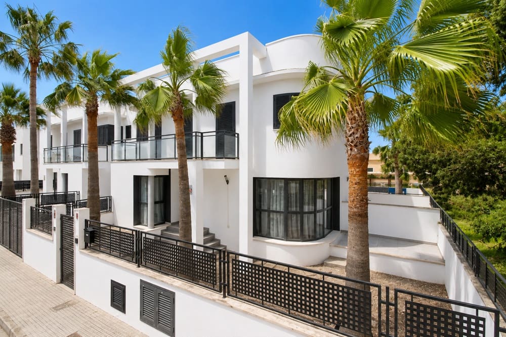 14 bedroom Townhouse for sale in Can Pastilla - € 3,200,000 (Ref: 9854615)