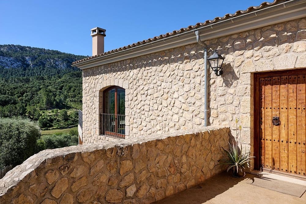 3 bedroom Finca/Country House for sale in Puigpunyent - € 1,930,000 (Ref: 9863721)