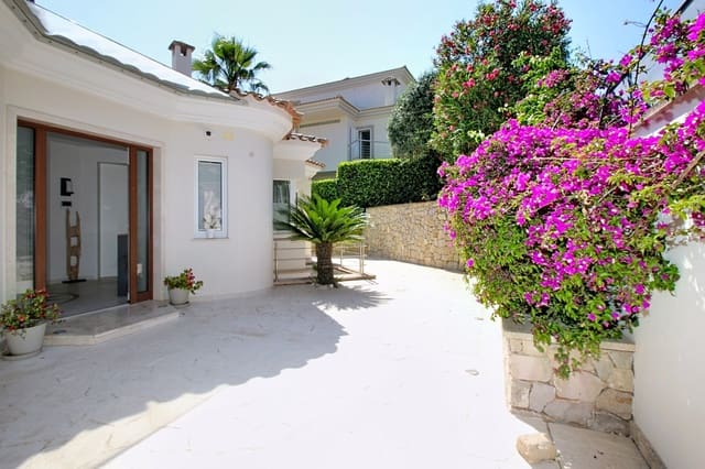 4 soveværelse Villa til salg i Santa Ponsa, Calvià - € 3.950.000 (Ref: 9872696)