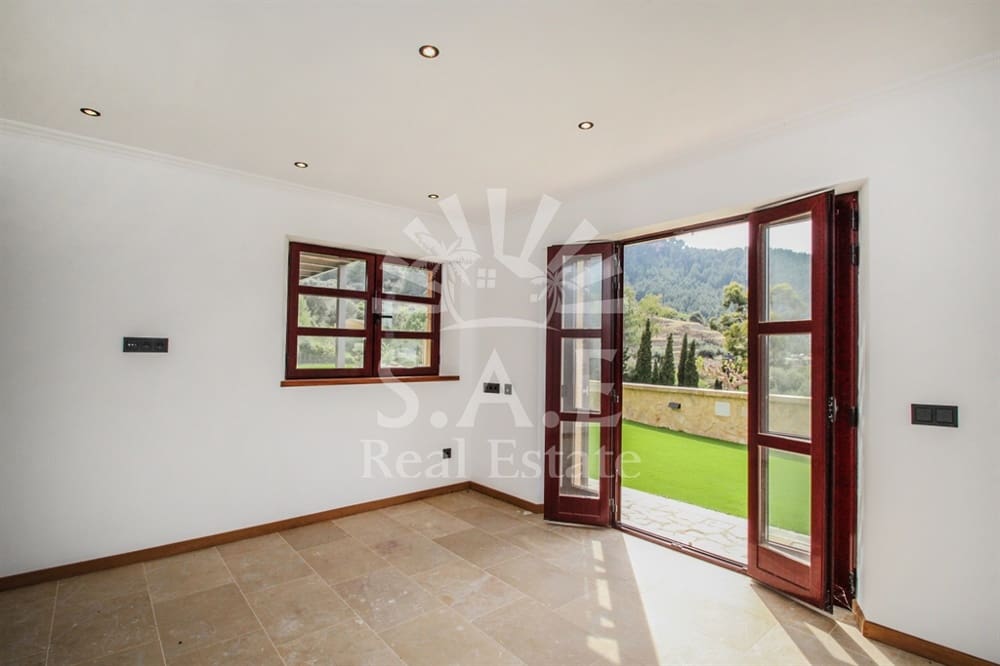 6 bedroom Villa for sale in Estellenchs - € 3,500,000 (Ref: 9872697)