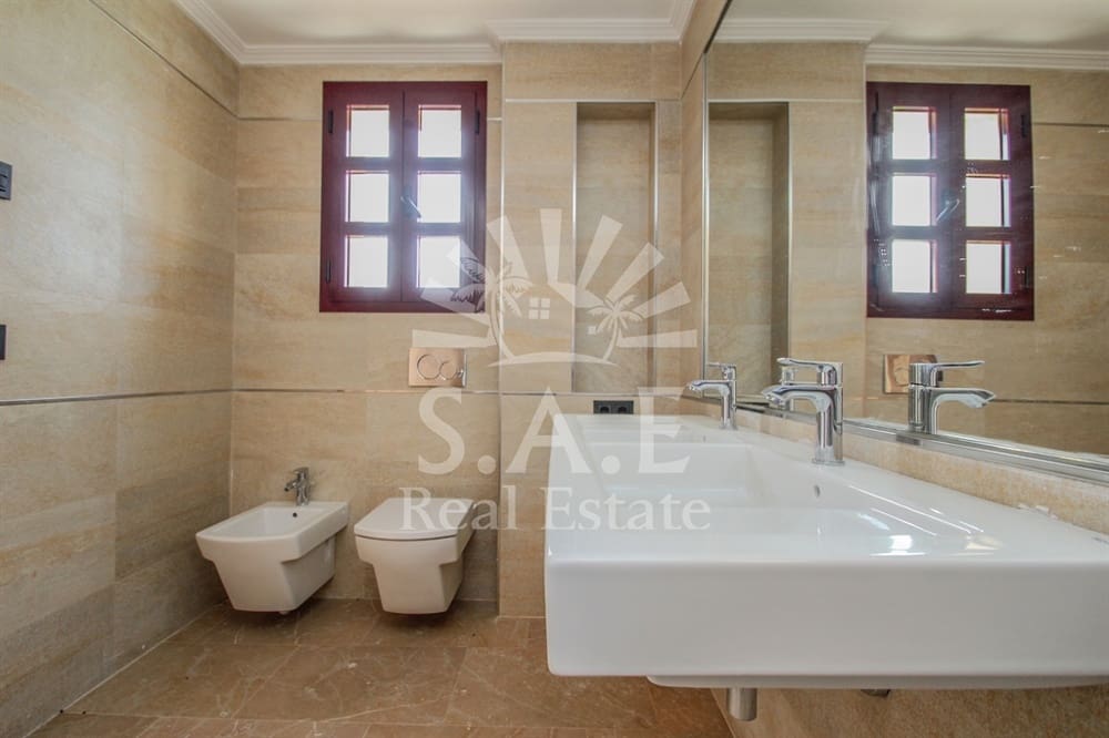 6 bedroom Villa for sale in Estellenchs - € 3,500,000 (Ref: 9872697)