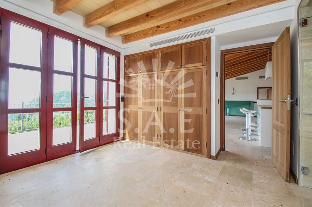 6 bedroom Villa for sale in Estellenchs - € 3,500,000 (Ref: 9872697)
