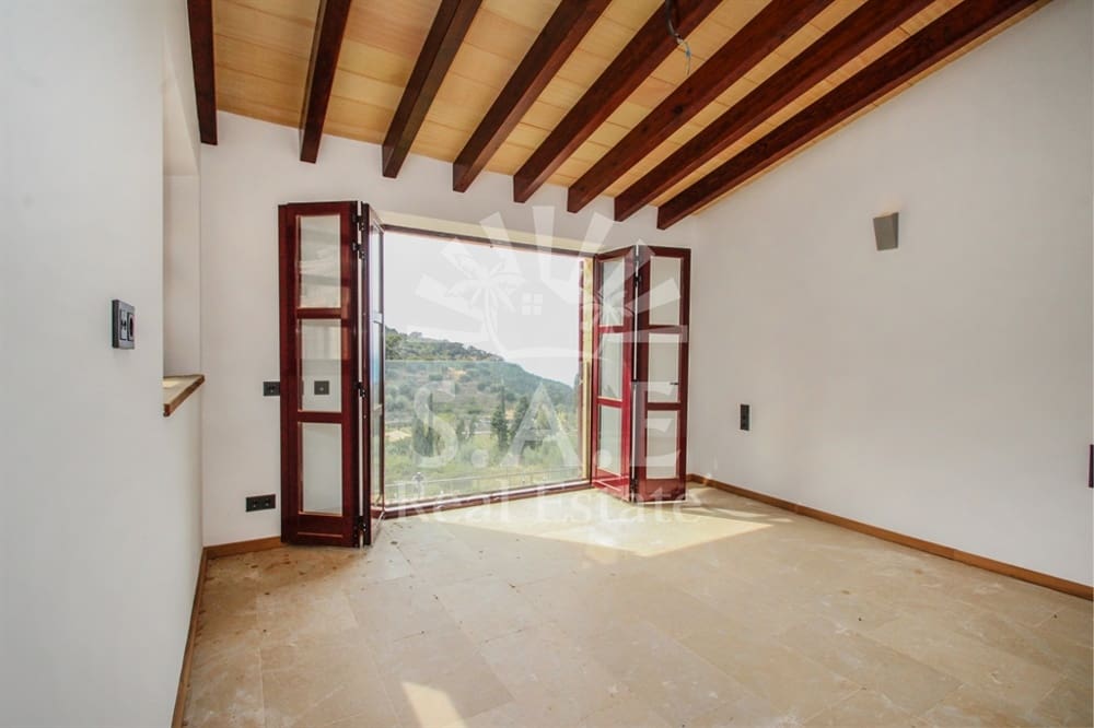 6 bedroom Villa for sale in Estellenchs - € 3,500,000 (Ref: 9872697)