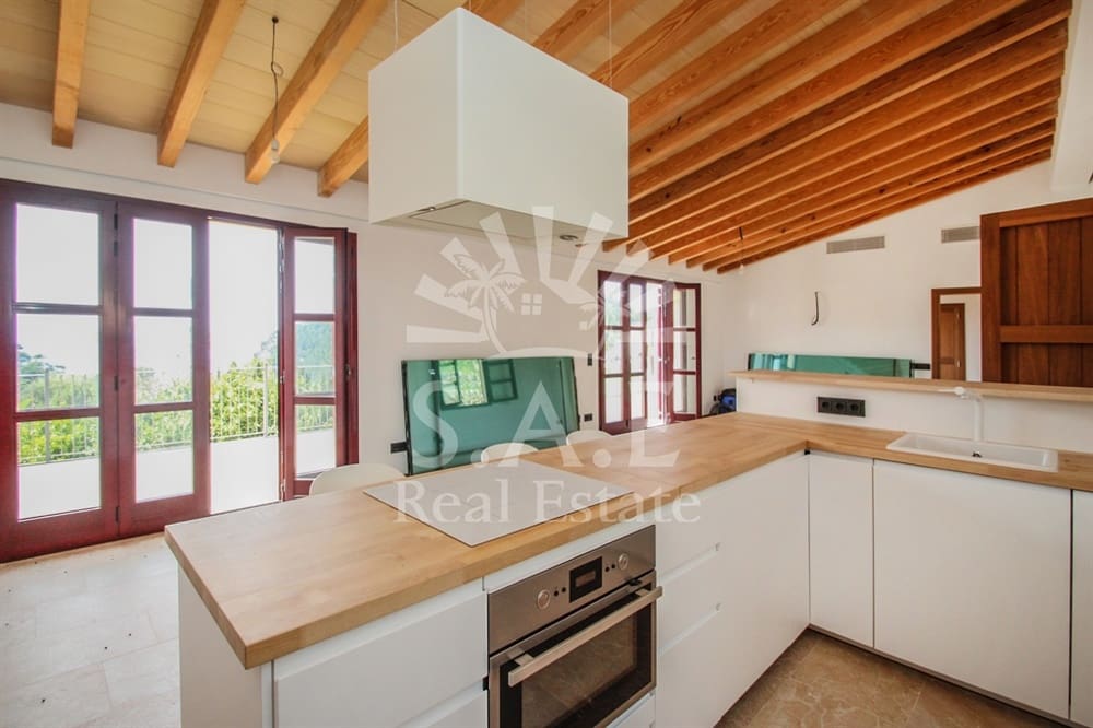 6 bedroom Villa for sale in Estellenchs - € 3,500,000 (Ref: 9872697)