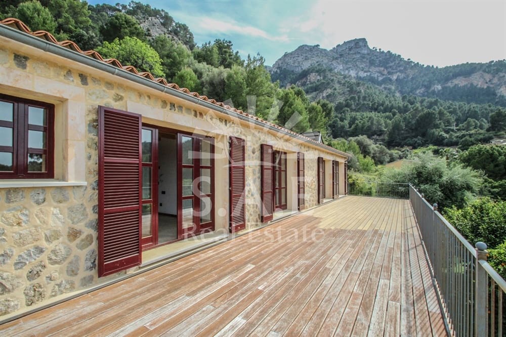 6 bedroom Villa for sale in Estellenchs - € 3,500,000 (Ref: 9872697)