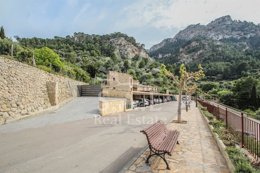 6 bedroom Villa for sale in Estellenchs - € 3,500,000 (Ref: 9872697)