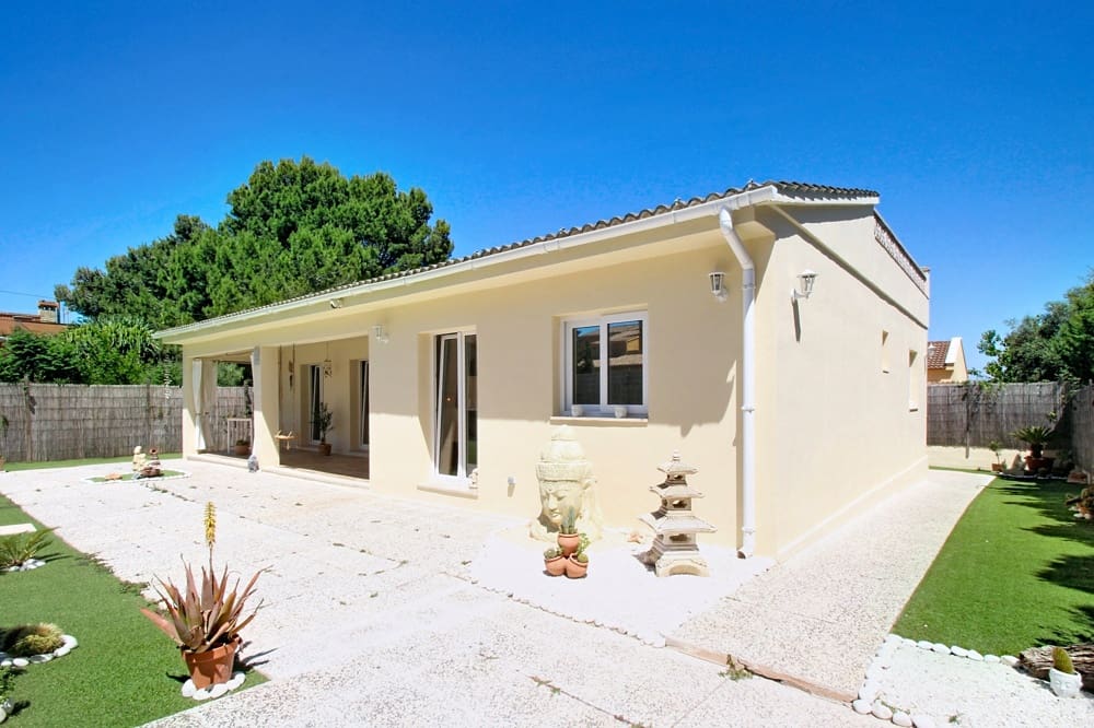 2 bedroom Townhouse for sale in Badia Blava - € 725,000 (Ref: 9882600)