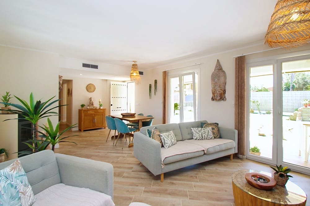 2 bedroom Townhouse for sale in Badia Blava - € 725,000 (Ref: 9882600)