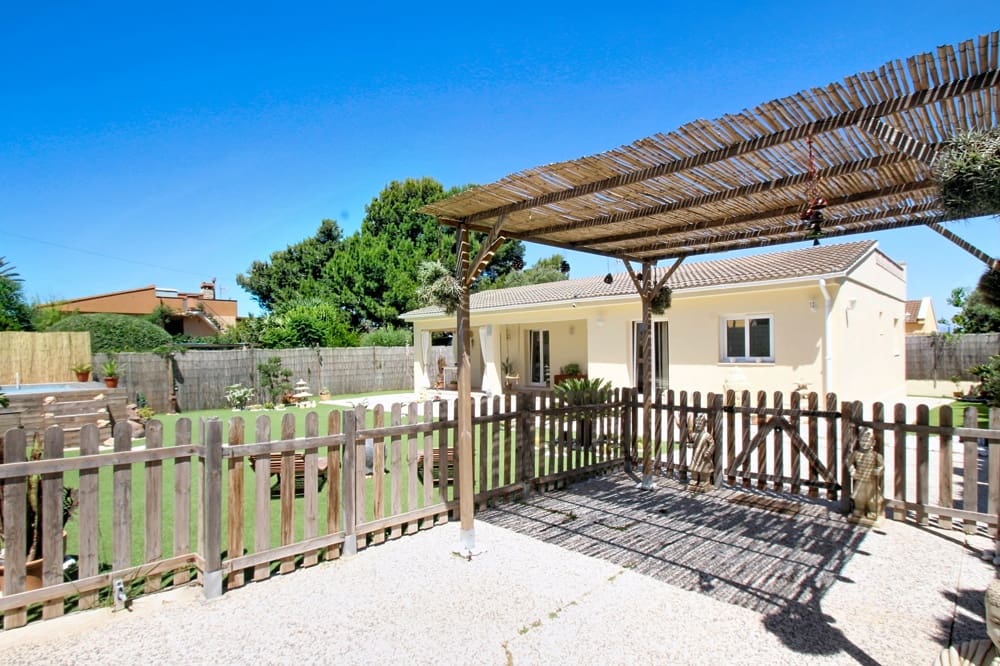 2 bedroom Townhouse for sale in Badia Blava - € 725,000 (Ref: 9882600)