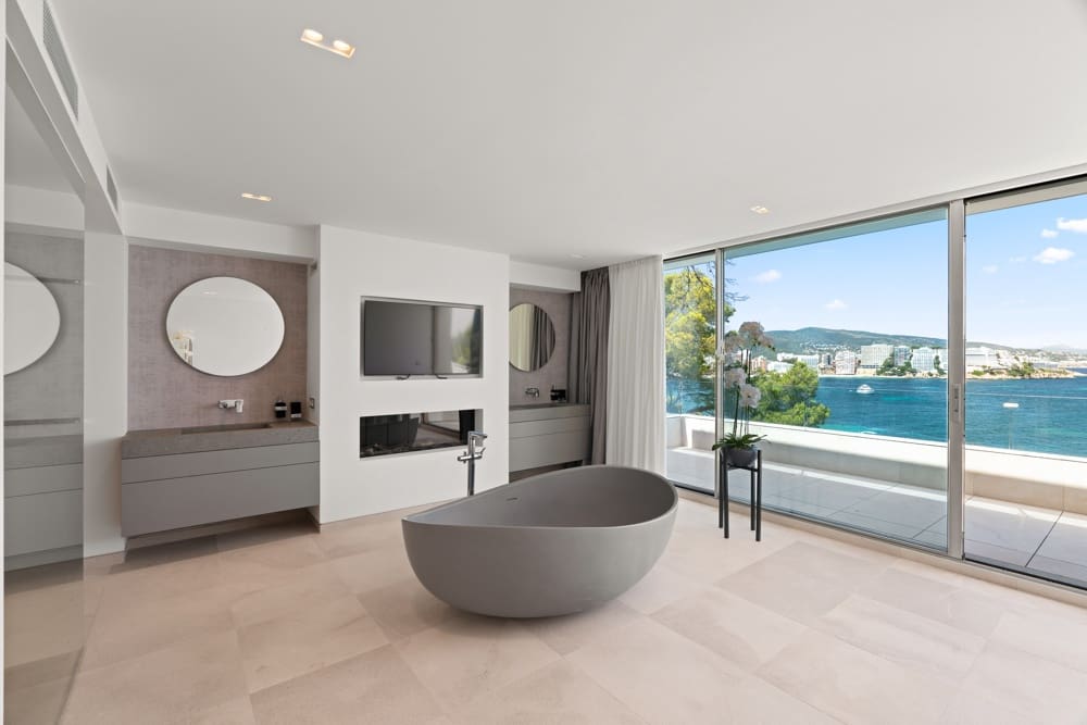 5 chambre Villa/Maison à vendre à Cala Vinyes / Cala Vinyas / Cala Vinas - 12 600 000 € (Ref: 9972293)
